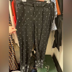 Old Navy size 12 mid rise pixie pants